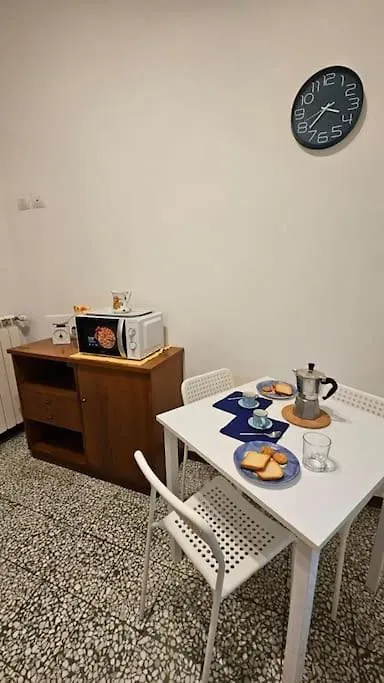 Monticelli Apt - 6 Posti Letto Florence 0*,  Italy