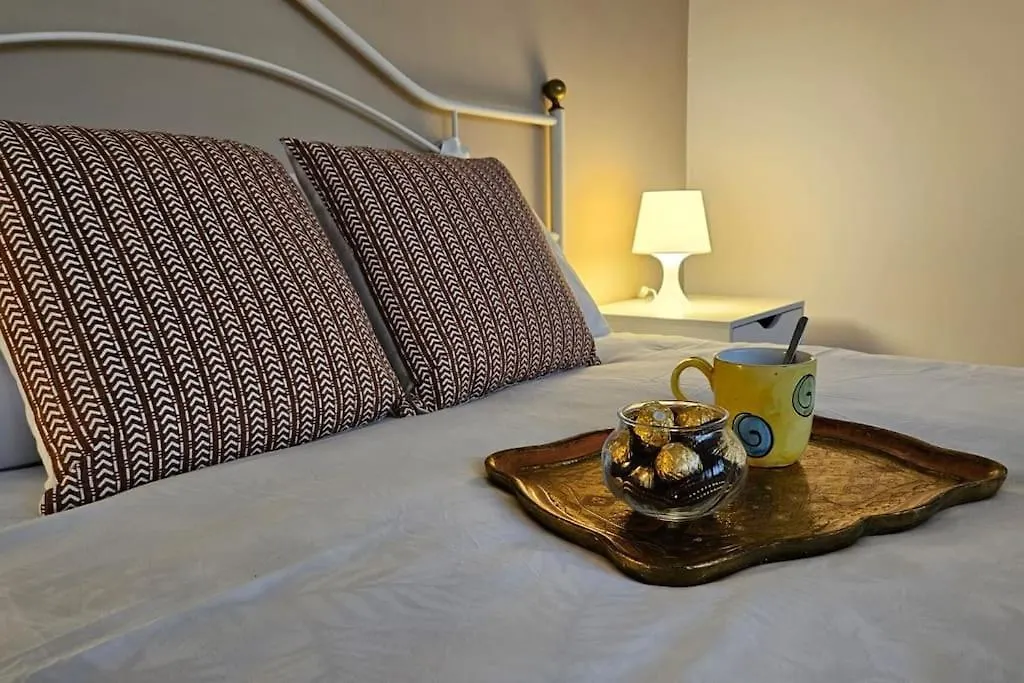 Monticelli Apt - 6 Posti Letto Florence Apartment
