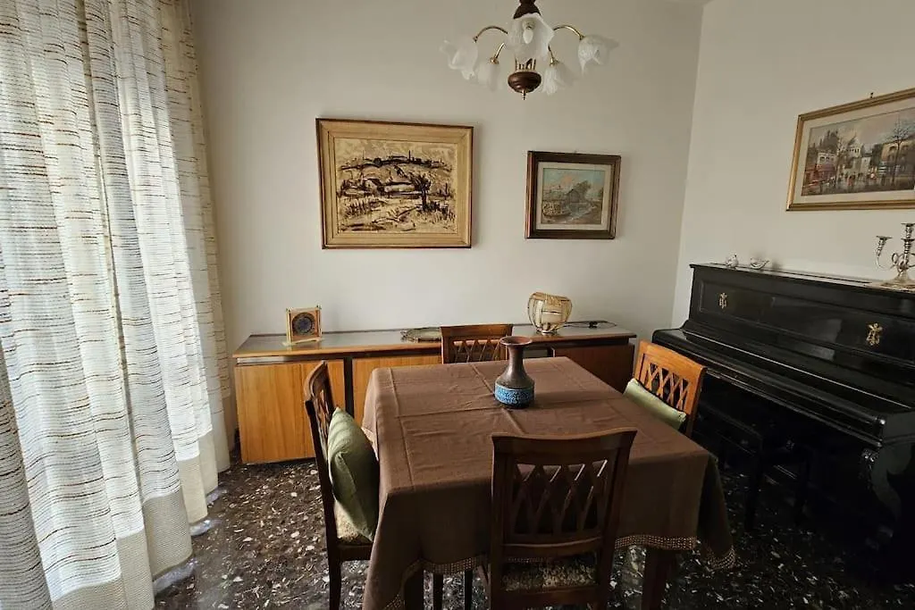 Apartment Monticelli Apt - 6 Posti Letto Florence