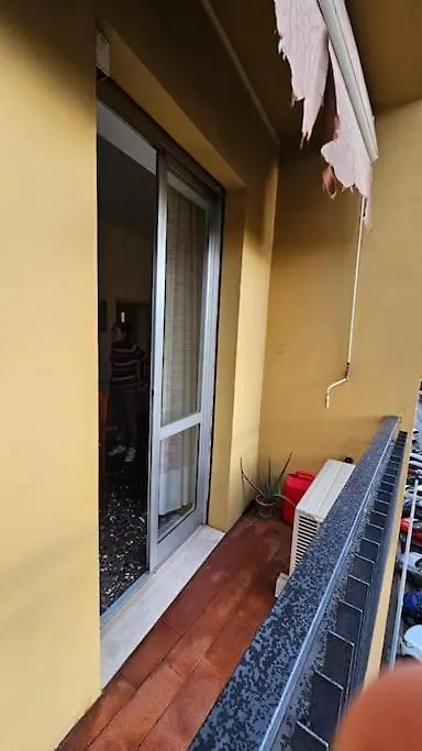Monticelli Apt - 6 Posti Letto Florence Apartment