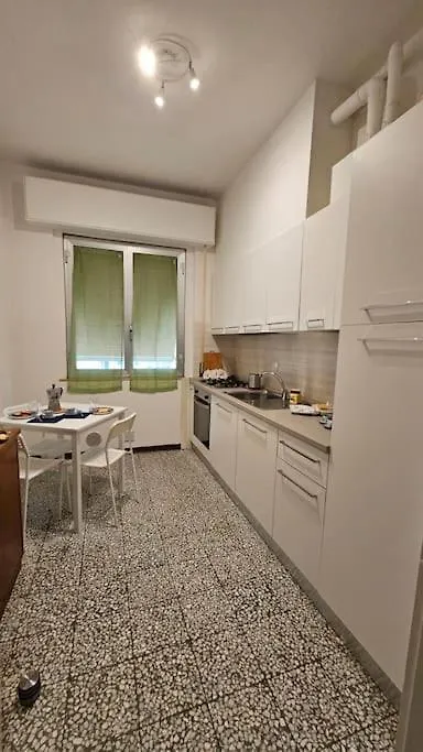 Monticelli Apt - 6 Posti Letto Florence 0*,