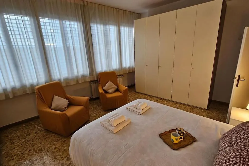 Apartment Monticelli Apt - 6 Posti Letto Florence Italy