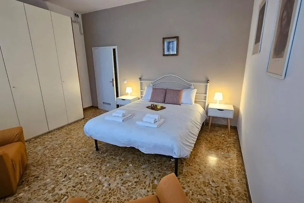 Monticelli Apt - 6 Posti Letto location